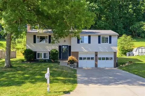 719 Skyview Dr, Cranberry Township, PA 16066