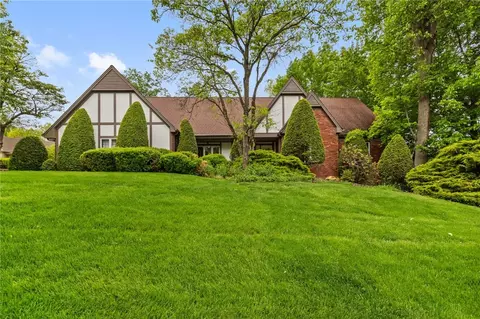 102 Brandywine Dr, Canonsburg, PA 15317