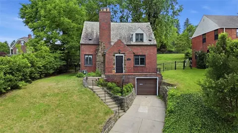 331 Atlanta Dr, Pittsburgh, PA 15228