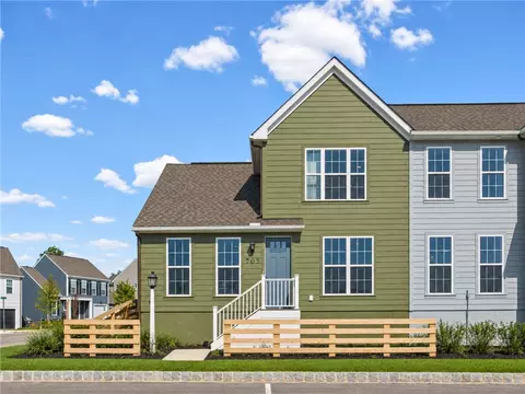 703 Bower St, Cranberry Township, PA 16066