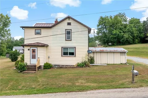 299 Darr Rd, Belle Vernon, PA 15012