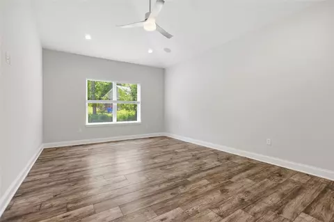 Living - 102 Eagle Ln, New Eagle, PA 15067 photo 6 of 6