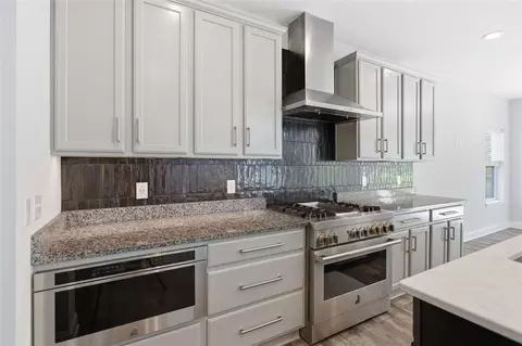 Kitchen - 102 Eagle Ln, New Eagle, PA 15067 photo 6 of 8
