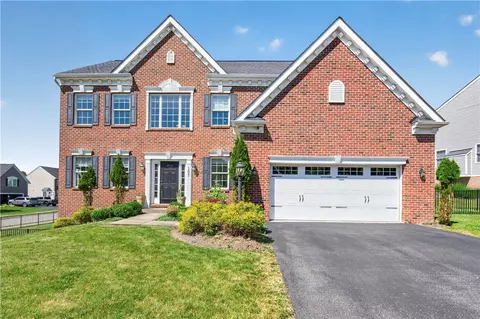 107 Stafford Dr, Mckees Rocks, PA 15136