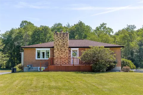 610 N Liberty Rd, Grove City, PA 16127