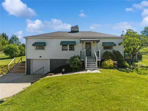 1221 Clay Pike, Irwin, PA 15642