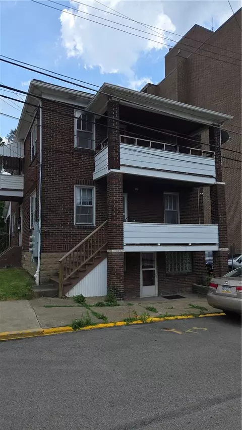 540 Brinton Ave, Trafford, PA 15085