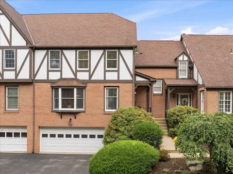214 Thornberry, Pittsburgh, PA 15234