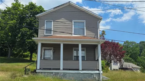 104 Railroad St, Mcdonald, PA 15057