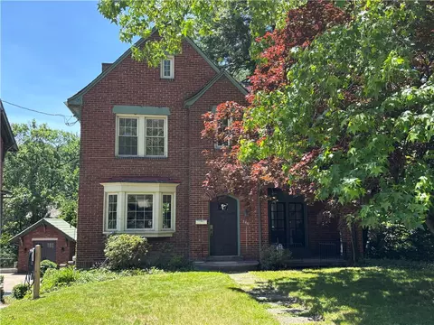 240 Parkway Dr, Pittsburgh, PA 15228