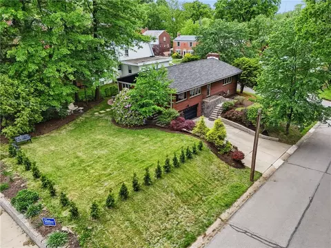 450 Willow Dr, Pittsburgh, PA 15243