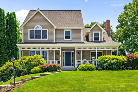 306 Hillcrest Dr, Cranberry Township, PA 16066