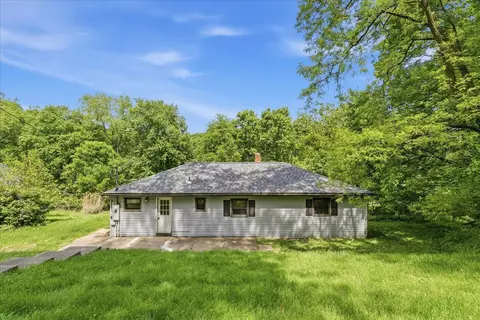 216 Magill, Zelienople, PA 16063