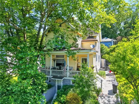 1775 4th Ave, Freedom, PA 15042