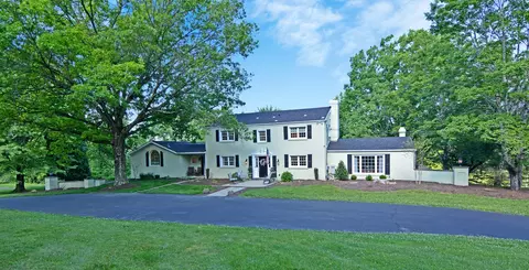 110 Chapel Knl, Pittsburgh, PA 15238