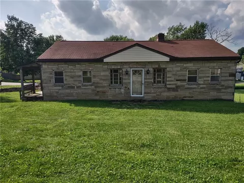 1035 Ohio St, Jeannette, PA 15644