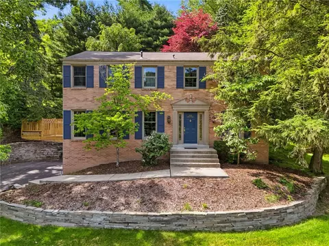 303 Cornwall Dr, Pittsburgh, PA 15238