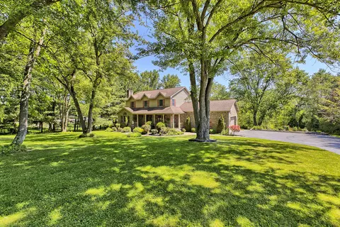 1413 Colony, Greensburg, PA 15601