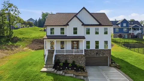 137 Morningstar Dr, Belle Vernon, PA 15012