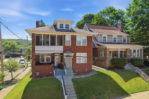 160-162 Watkins Ave, Pittsburgh, PA 15202