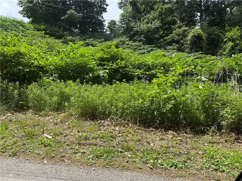 lot Apt 3 Laurel Hill Dr, Homestead, PA 15120