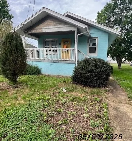 200 Smith Ave, Sharon, PA 16146