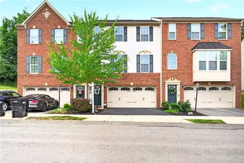 108 Noble Woods Dr, Coraopolis, PA 15108