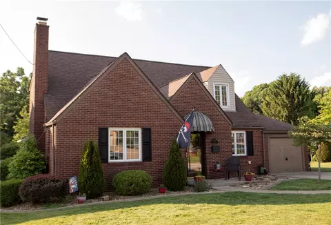 209 Marlboro Dr, New Kensington, PA 15068