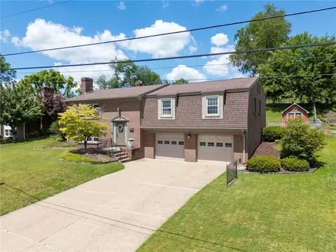2130 Lebanon Dr, Mckeesport, PA 15135