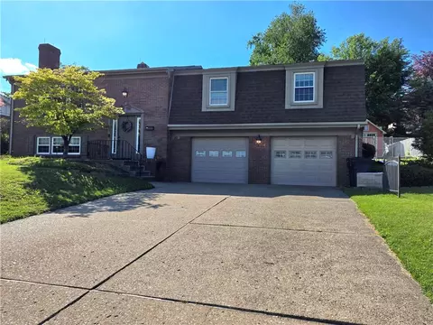 2130 Lebanon Dr, Mckeesport, PA 15135