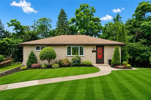 424 Amherst Ave, Coraopolis, PA 15108