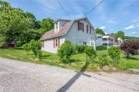 3707 State Route 136, Greensburg, PA 15601