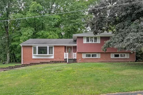 3450 Woodland Dr, Murrysville, PA 15668
