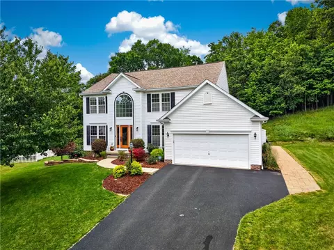 5426 Forest Edge Dr, Mcdonald, PA 15057