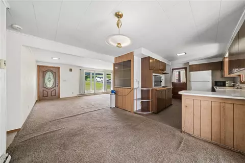 Living - 6290 Italy Rd, Export, PA 15632 photo 4 of 4
