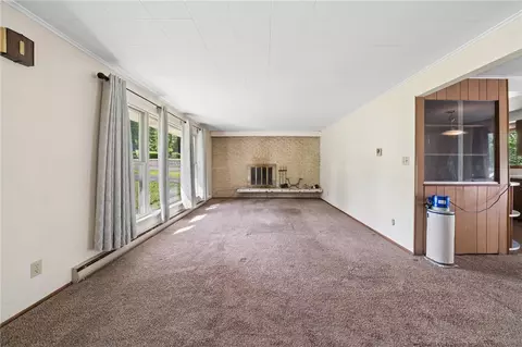 Living - 6290 Italy Rd, Export, PA 15632 photo 2 of 4