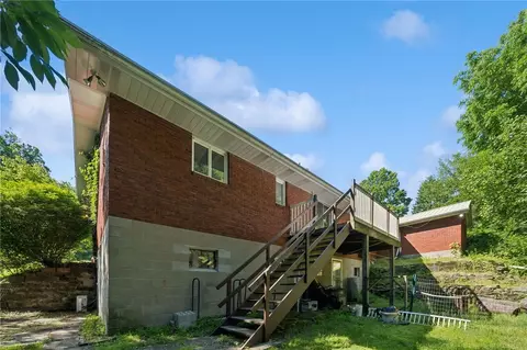 Exterior - 6290 Italy Rd, Export, PA 15632 photo 5 of 8