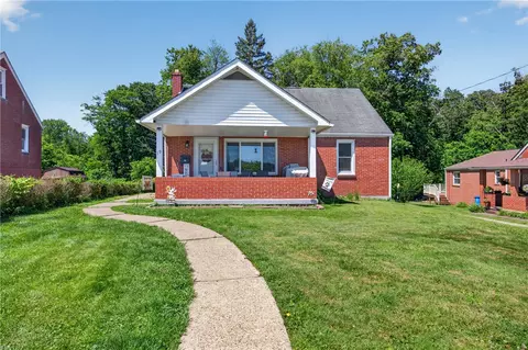 19 Transit Dr, Mckeesport, PA 15135