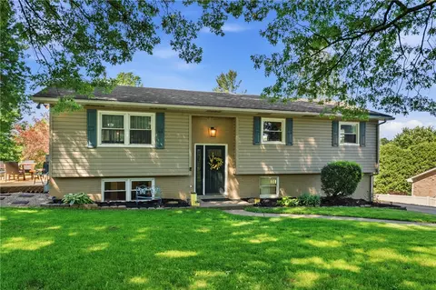 1274 Oakridge Rd, Mcdonald, PA 15057