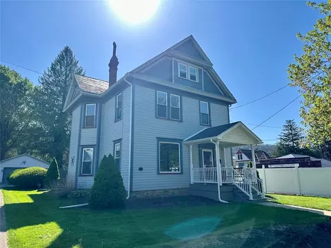 806 Liberty St, Franklin, PA 16323