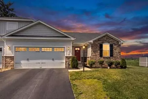 106 Jessica Ct, Beaver Falls, PA 15010