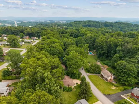 3032 Ben Venue Dr, Greensburg, PA 15601
