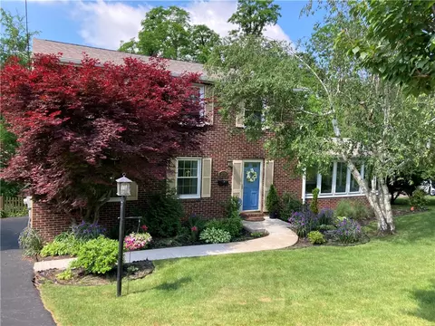 1770 Norsen, Pittsburgh, PA 15243