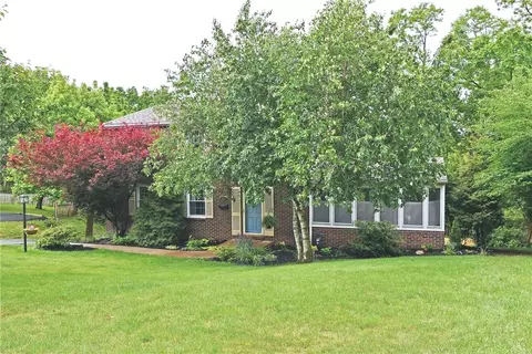 1770 Norsen, Pittsburgh, PA 15243