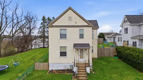32 Shannon Ave, Washington, PA 15301