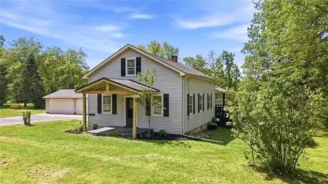 2310 S Keel Ridge Rd, Hermitage, PA 16148
