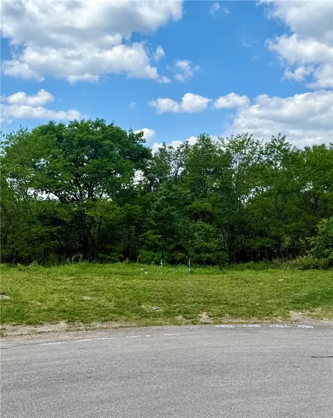 307 Mary Beth Dr, Butler, PA 16001