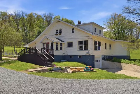 367-369 Buttermilk Hill Rd, Franklin, PA 16323