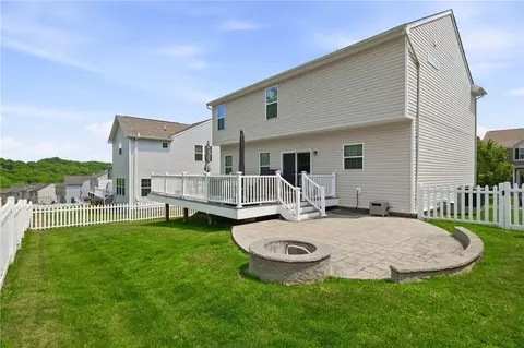 Exterior - 174 Broadstone Dr, Mars, PA 16046 photo 6 of 6