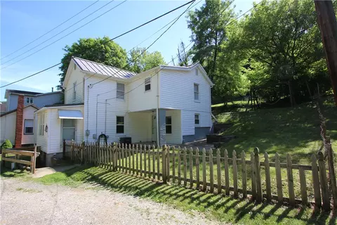 17 Hoon St, Monongahela, PA 15063